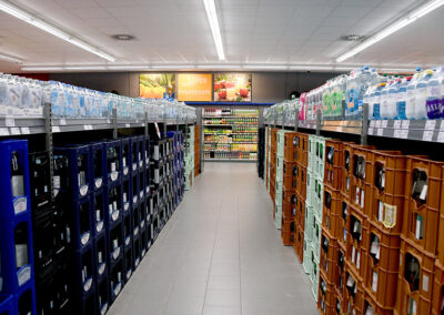 Getränkeabteilung im Supermarkt in Plaidt
